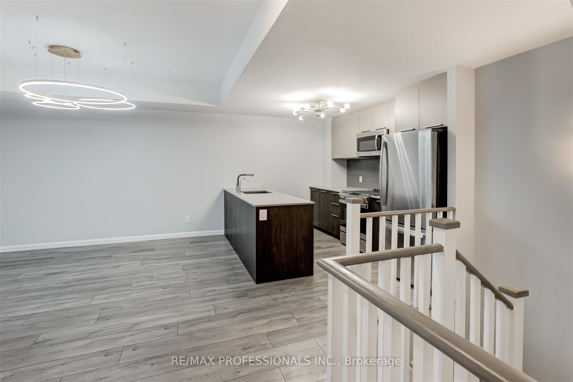 3 Bedrooms Condo at 10 Brin, Toronto For sale