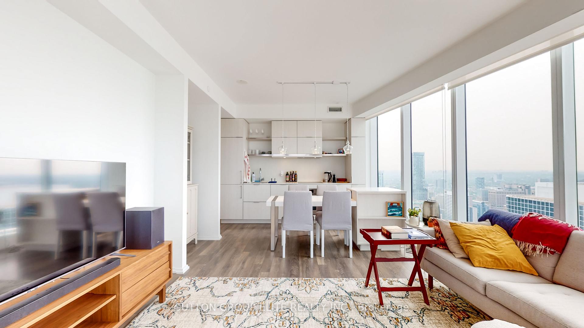 2 Bedrooms Condo at 197 YONGE, Toronto For sale
