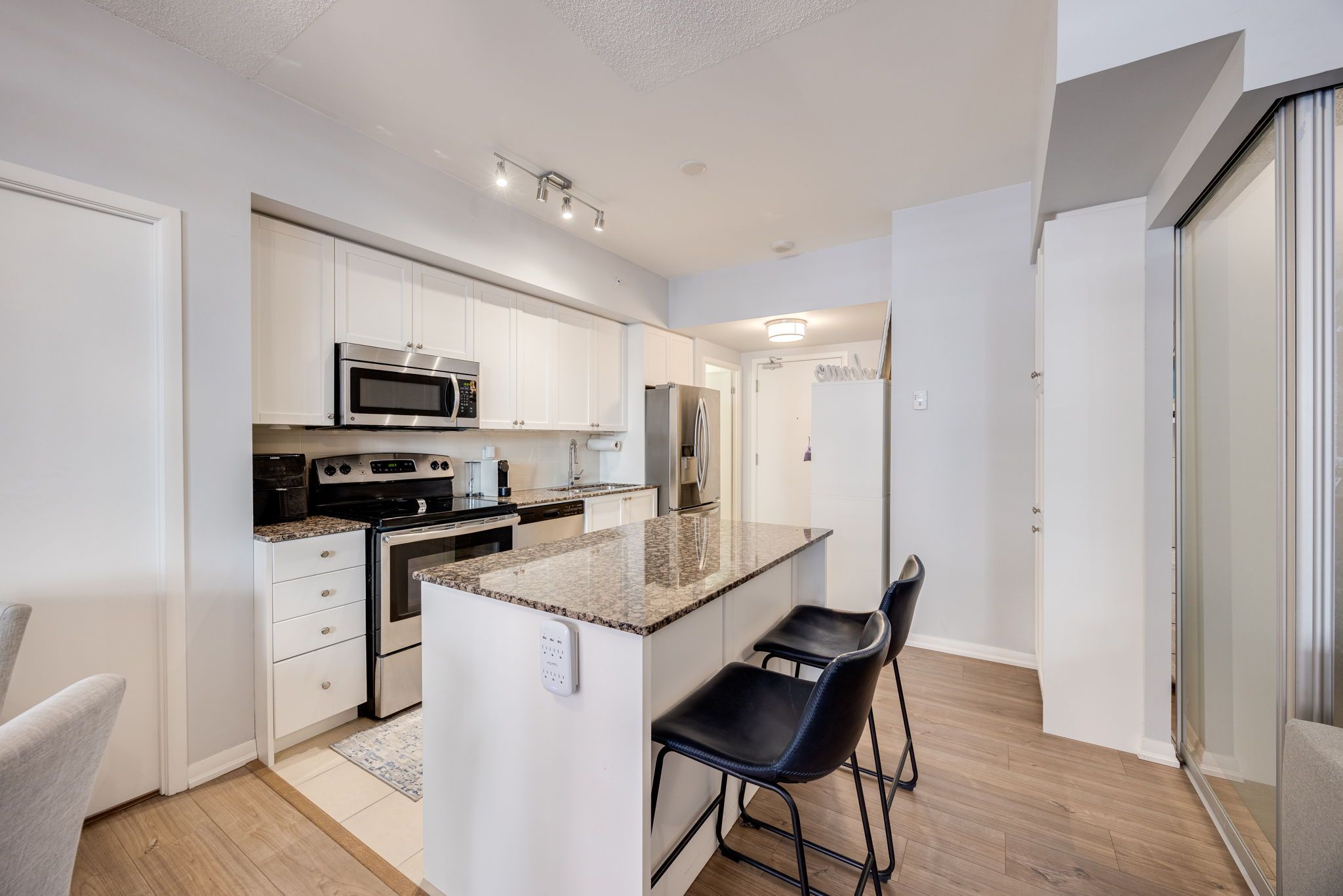 830 Lawrence Avenue W 231