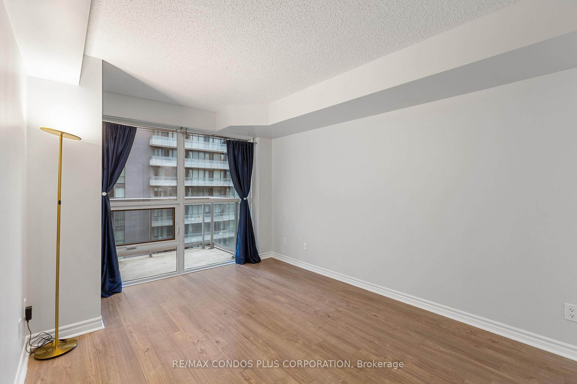 2 Bedrooms Condo at 763 Bay, Toronto For sale