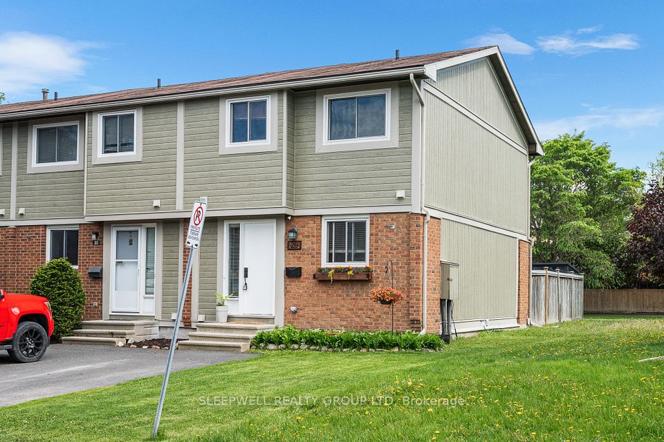 #82 - 28 Barrow Crescent, Kanata, ON K2L 2K1
