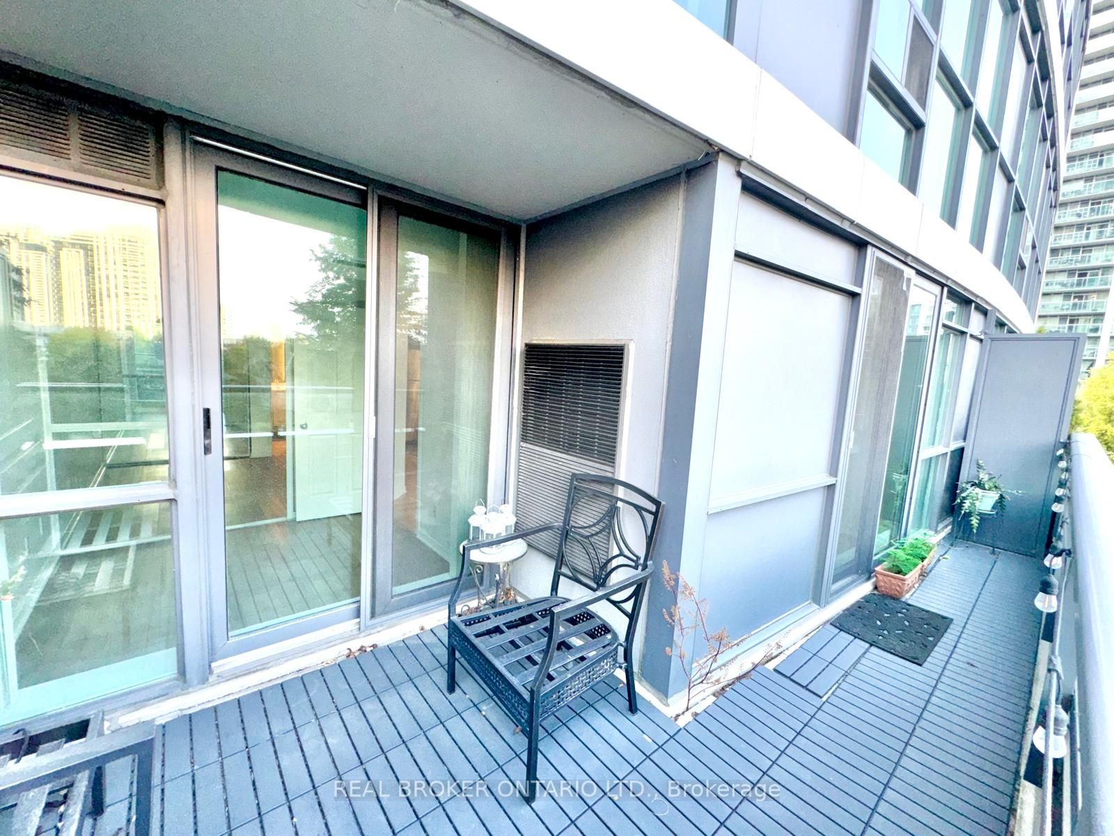 #312 - 28 Harrison Garden Boulevard, Toronto, ON M2N 7B5