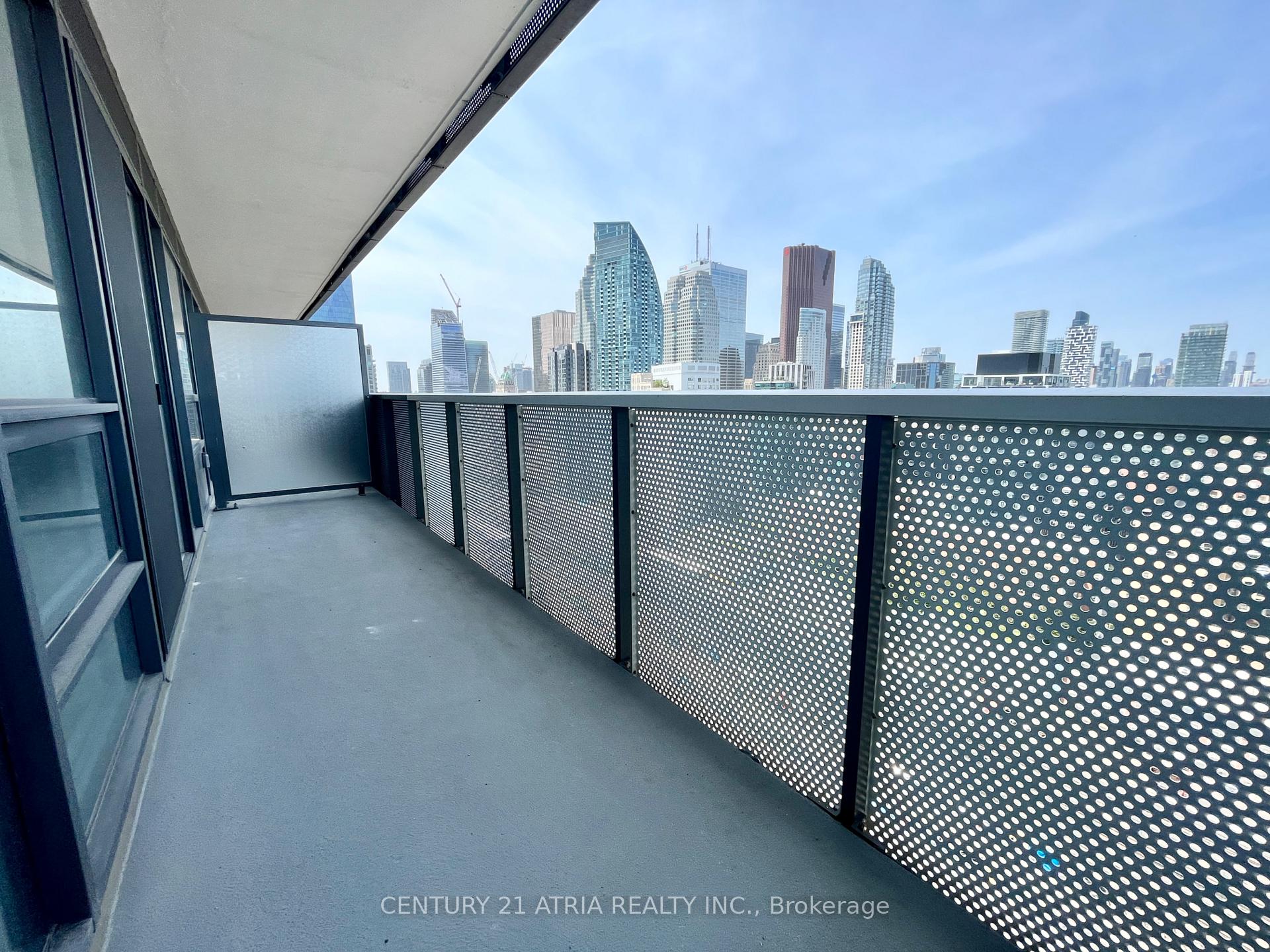 2 Bedrooms Condo at 55 Cooper, Toronto For sale