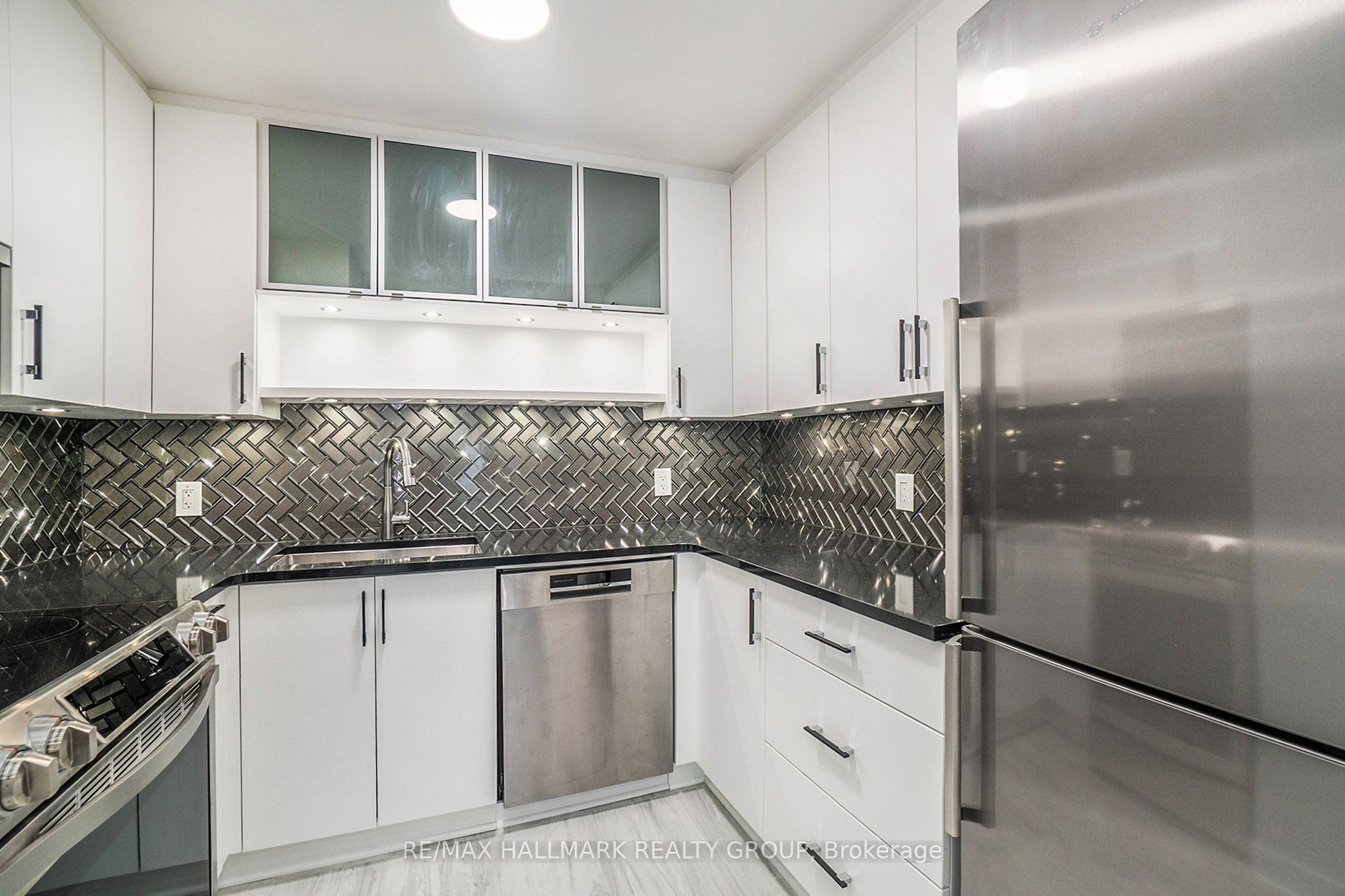 160 Bruyere Street, #4
