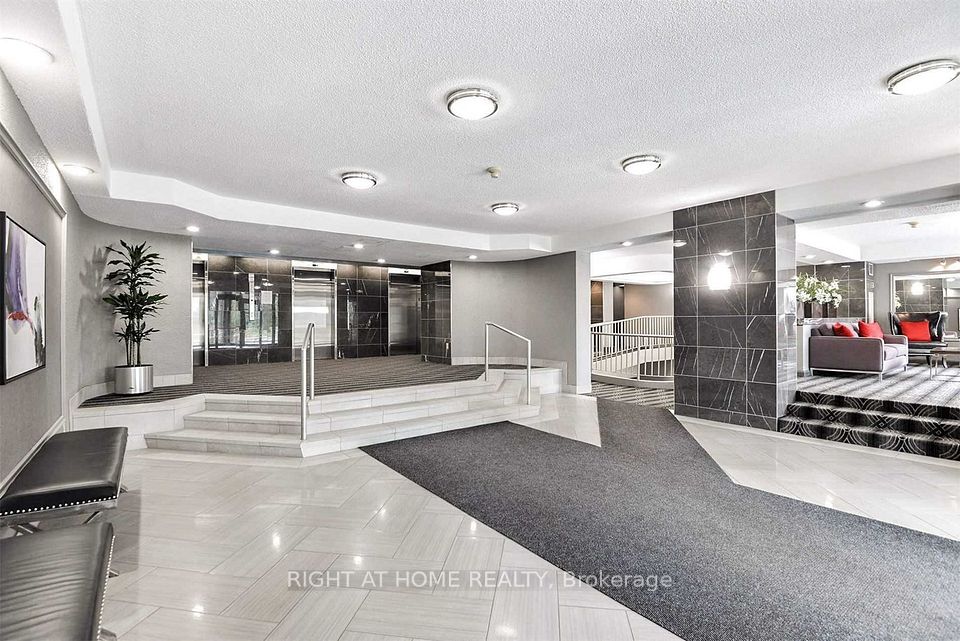 #1803 - 8 Lisa Street, Brampton, ON L6T 4S6
