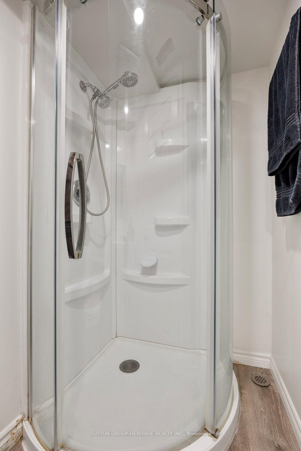 4 Bedrooms Condo at 40 Dundalk, Toronto For sale