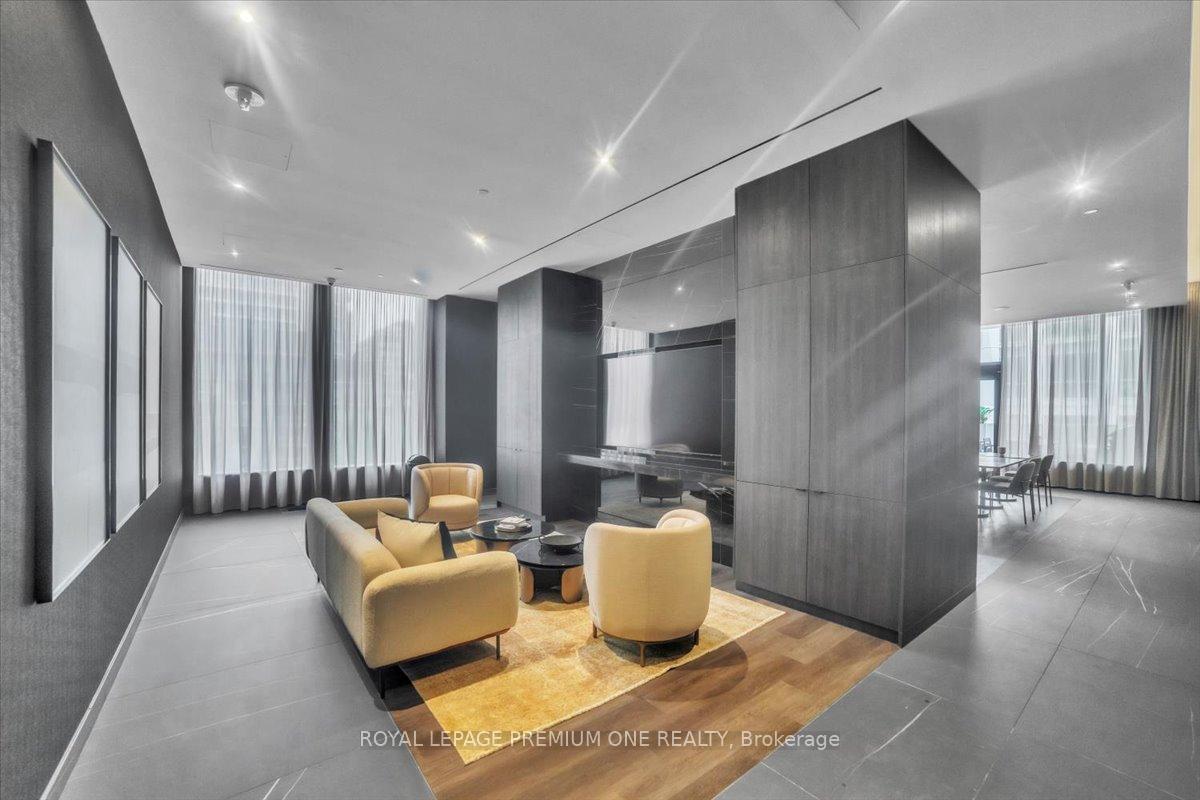 2 Bedrooms Condo at 11 Yorkville, Toronto For sale