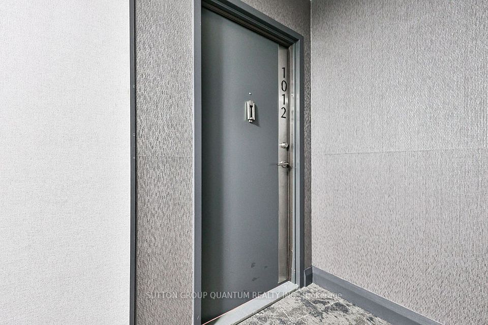 https://trreb-image.ampre.ca/1e95yKM4s7p46zNsvT1DJ9upGIgleFqd_C0KYOV0bCQ/rs:fit:960:960/wm:.5:so:0:50:.4/wmsh:10/wmt:PHNwYW4gZm9yZWdyb3VuZD0nd2hpdGUnIGZvbnQ9JzY4Jz5TVVRUT04gR1JPVVAgUVVBTlRVTSBSRUFMVFkgSU5DLiwgQnJva2VyYWdlPC9zcGFuPg/L3RycmViL2xpc3RpbmdzLzQwLzk1LzMyLzgzL3AvOGM3NTE0YTMtMmRkMC00YzZmLWE3ODMtMDk1ODFhNjJmNjE3LmpwZw.jpg