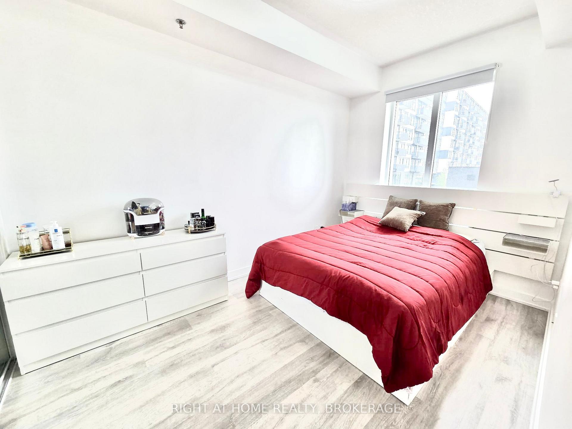 1 Bedroom Condo at 2490 Old Bronte, Oakville For sale