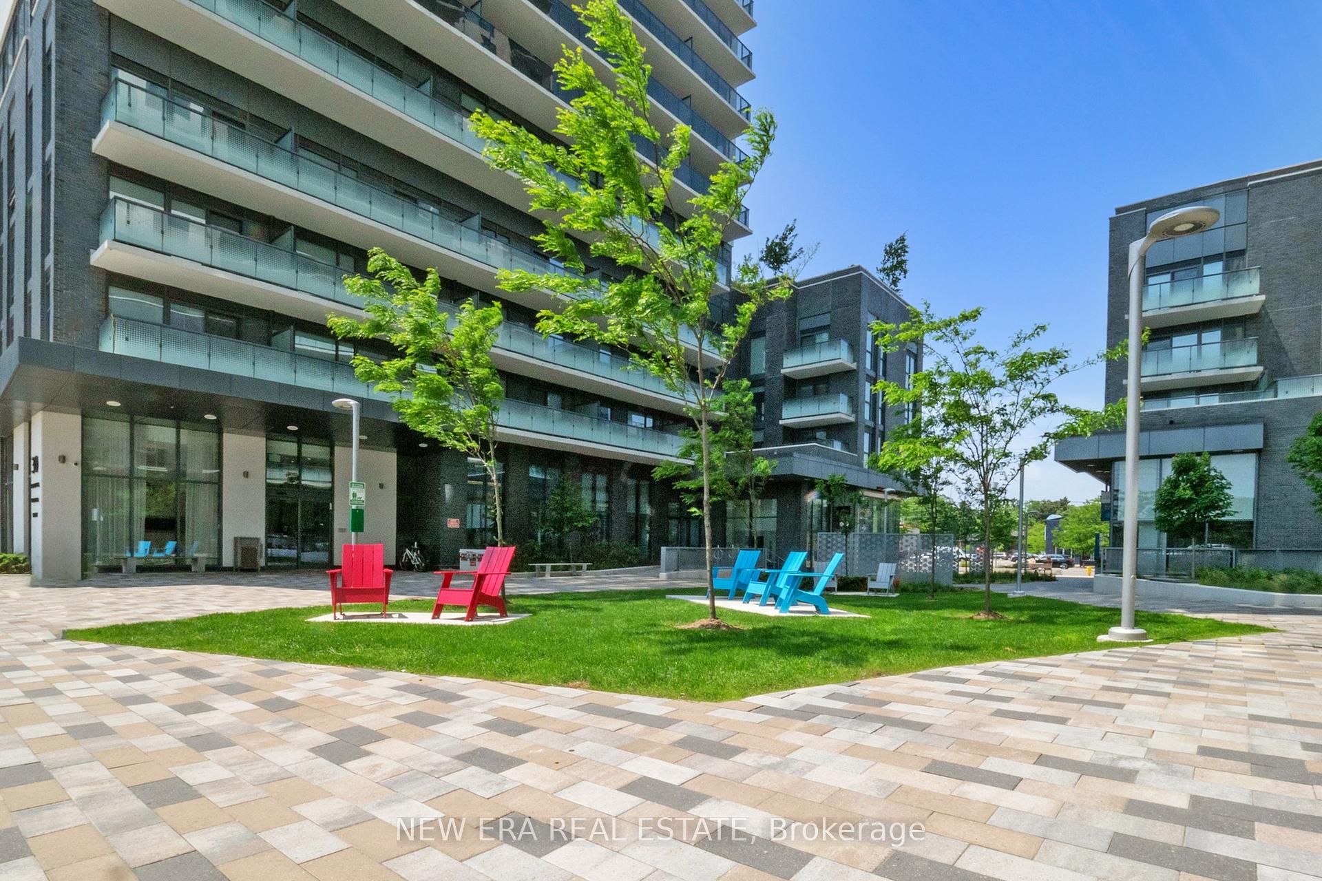 2 Bedrooms Condo at 30 Samuel Wood, Toronto For sale