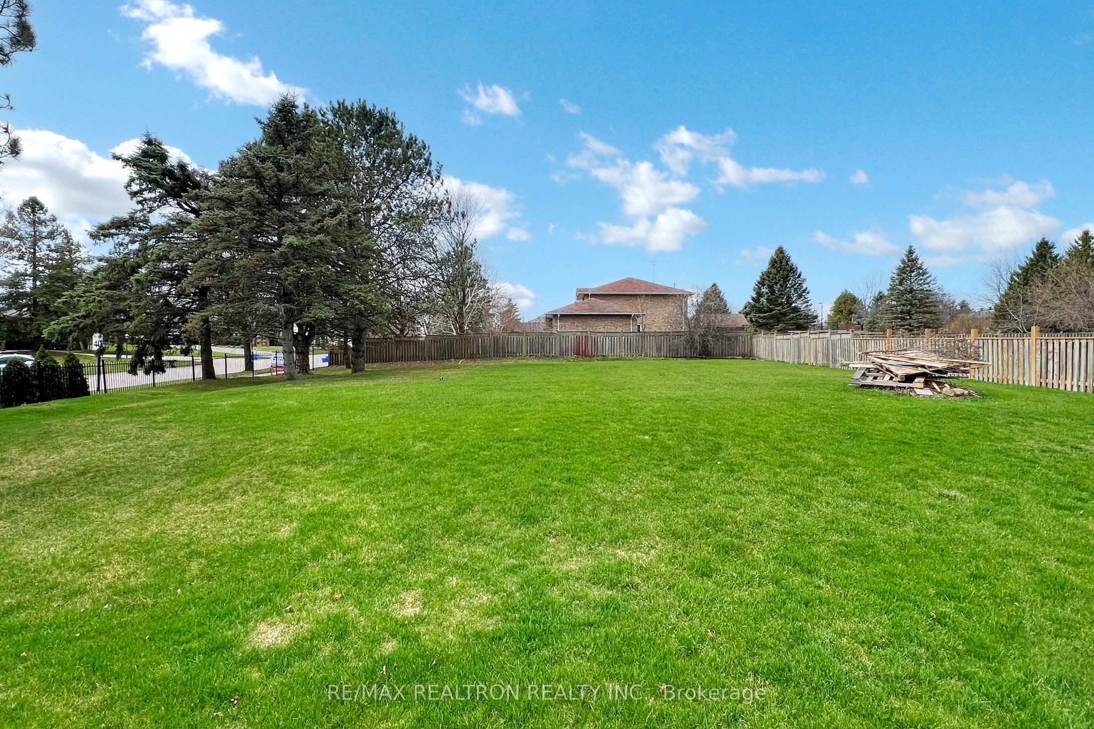 80 Findlay Avenue