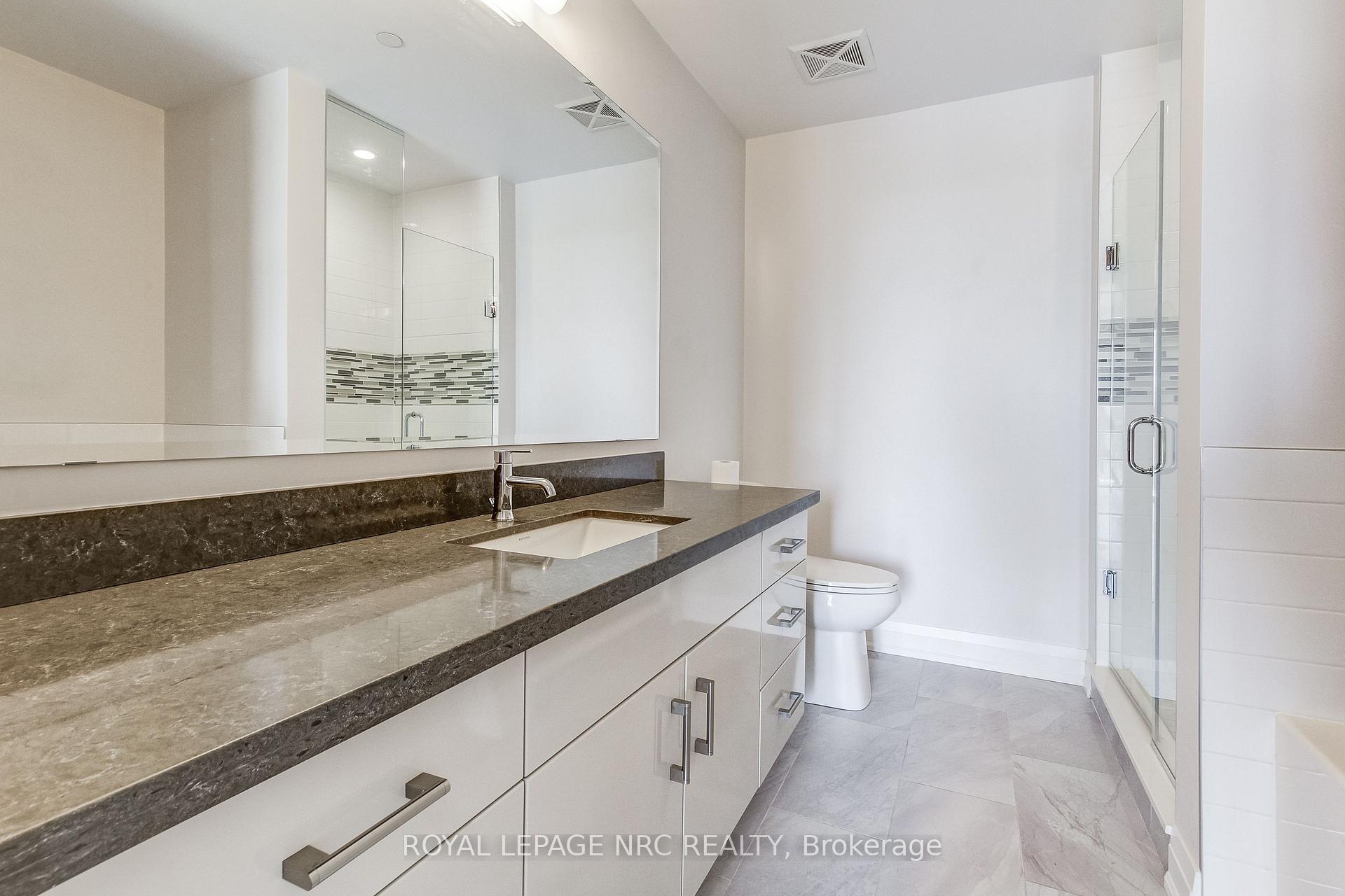 2 Bedrooms Condo at 2025 Maria, Burlington For sale