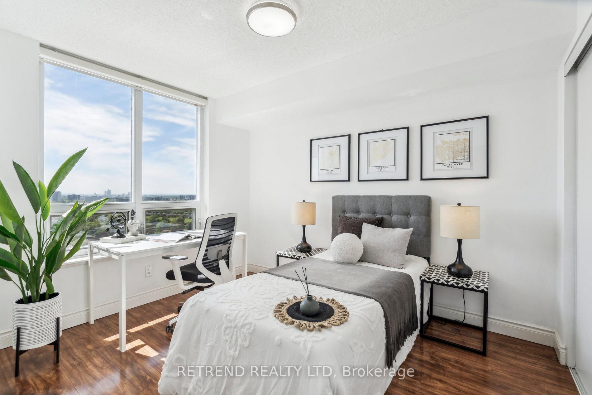 2 Bedrooms Condo at 15 Greenview, Toronto For sale