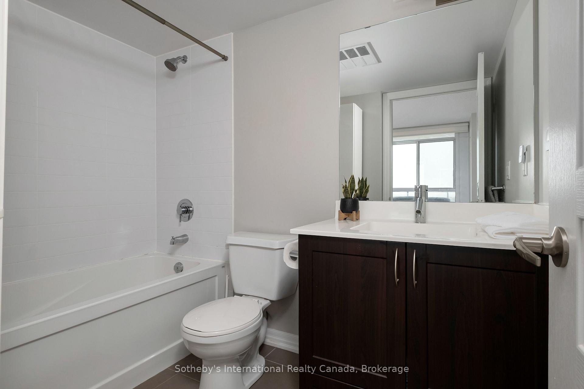 2 Bedrooms Condo at 1940 Ironstone, Burlington For sale