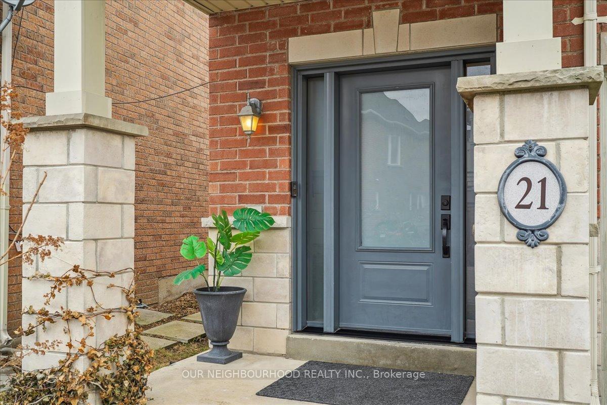 21 Latitude Lane, Whitchurch-Stouffville, ON L4A 0T1