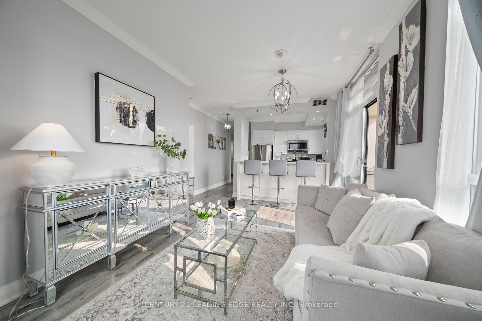2 Bedrooms Condo at 520 Steeles, Vaughan For sale