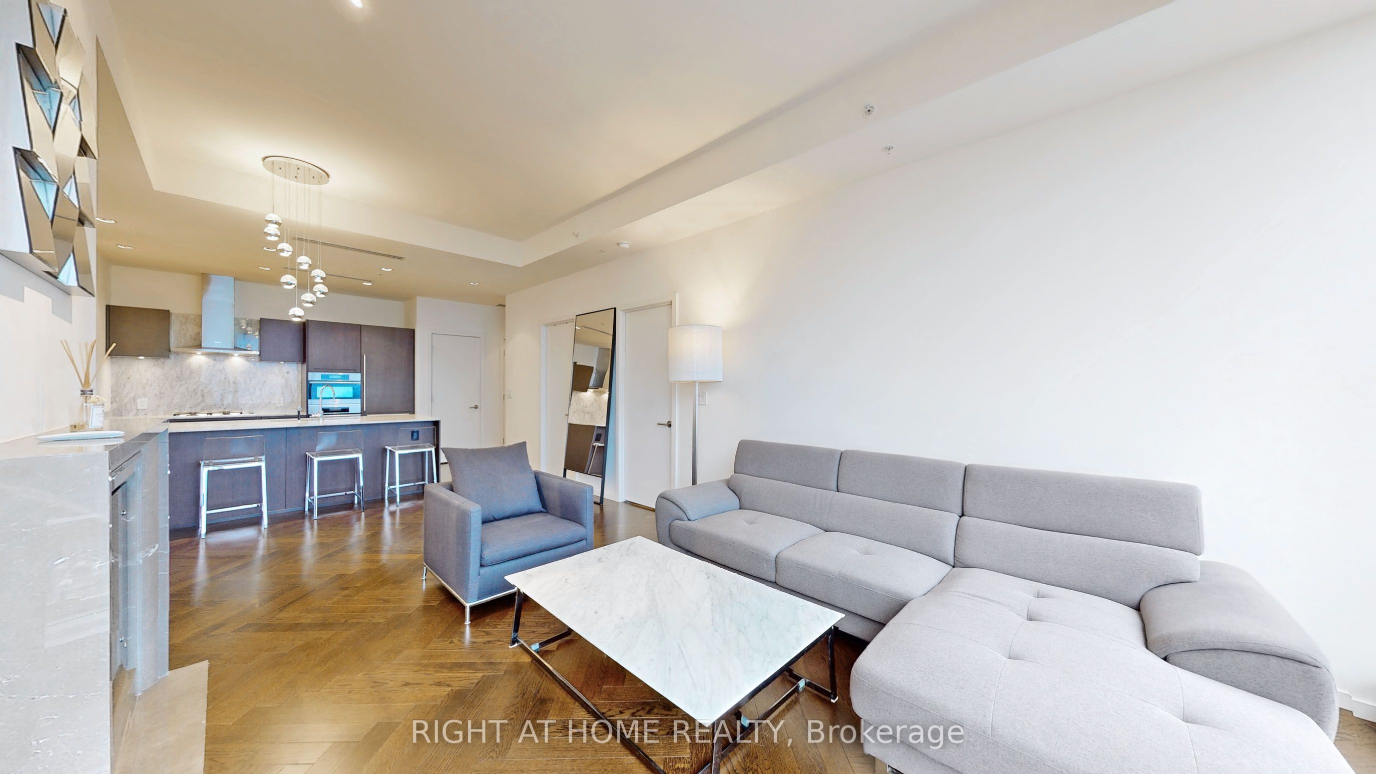 180 University Avenue, #5607