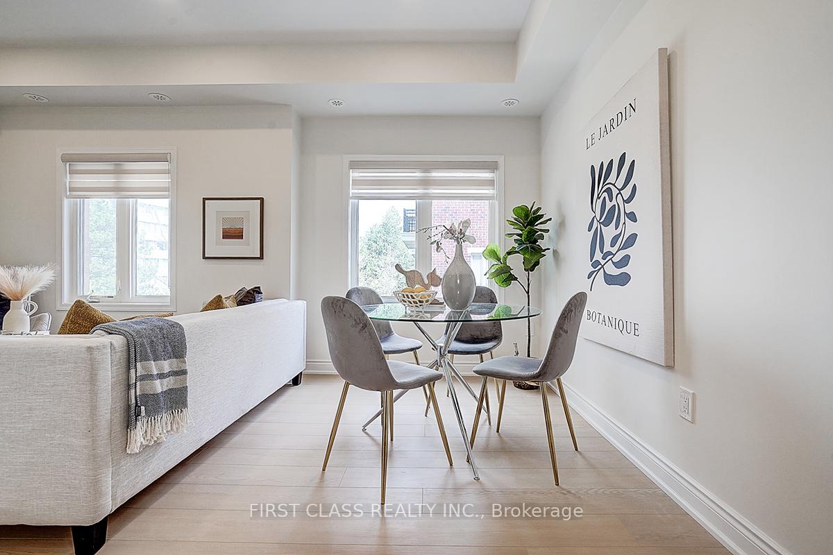 3 Bedrooms Condo at 17 Coneflower,  Toronto For sale