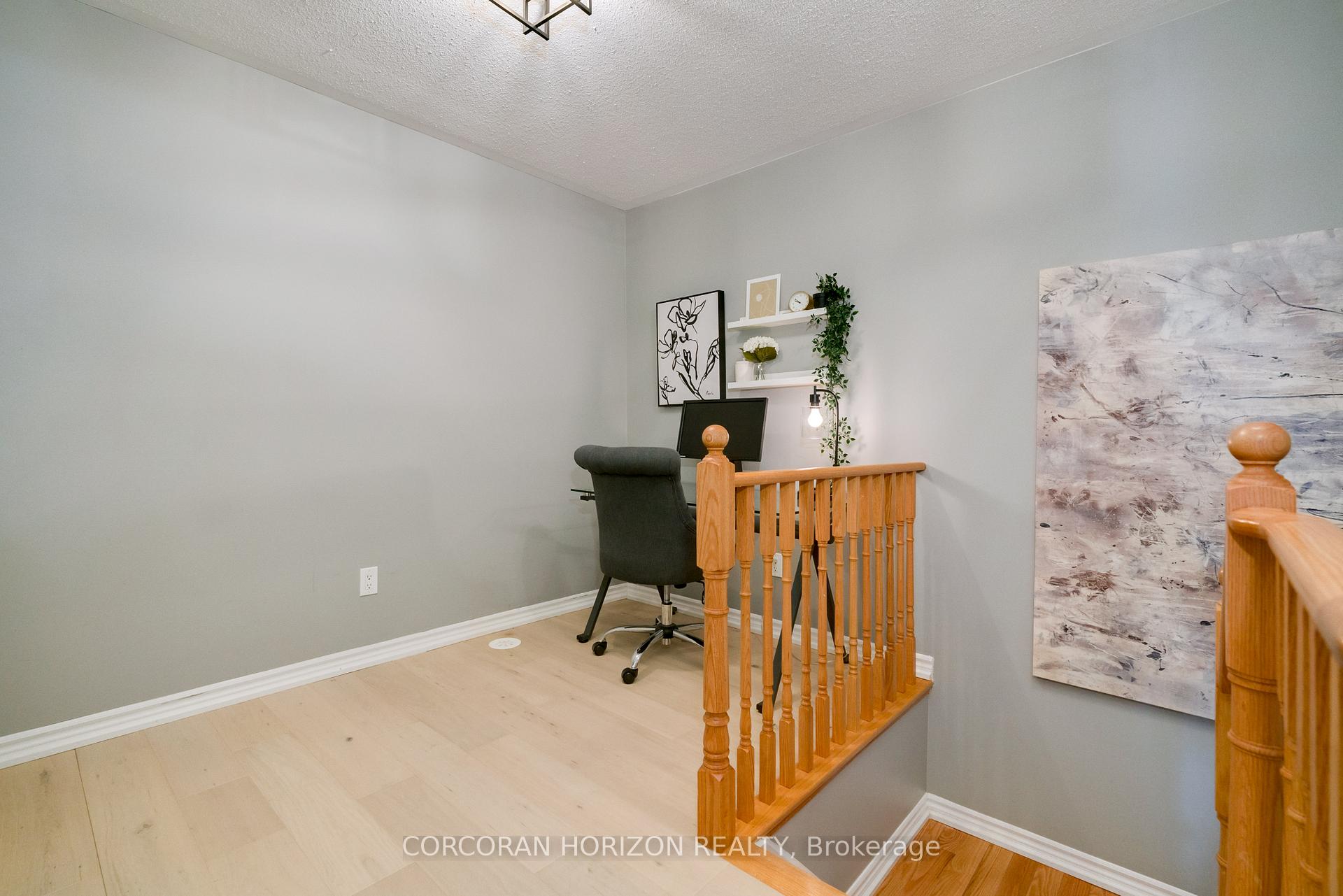 3 Bedrooms Condo at 11 Eaton Park, Toronto For sale