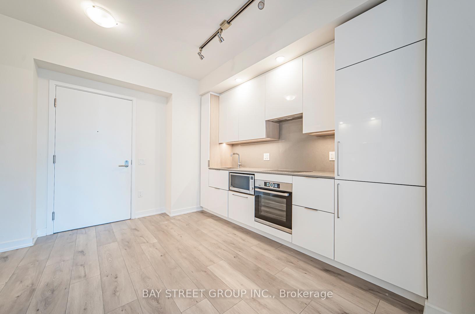 1 Bedroom Condo at 28 Freeland, Toronto For sale