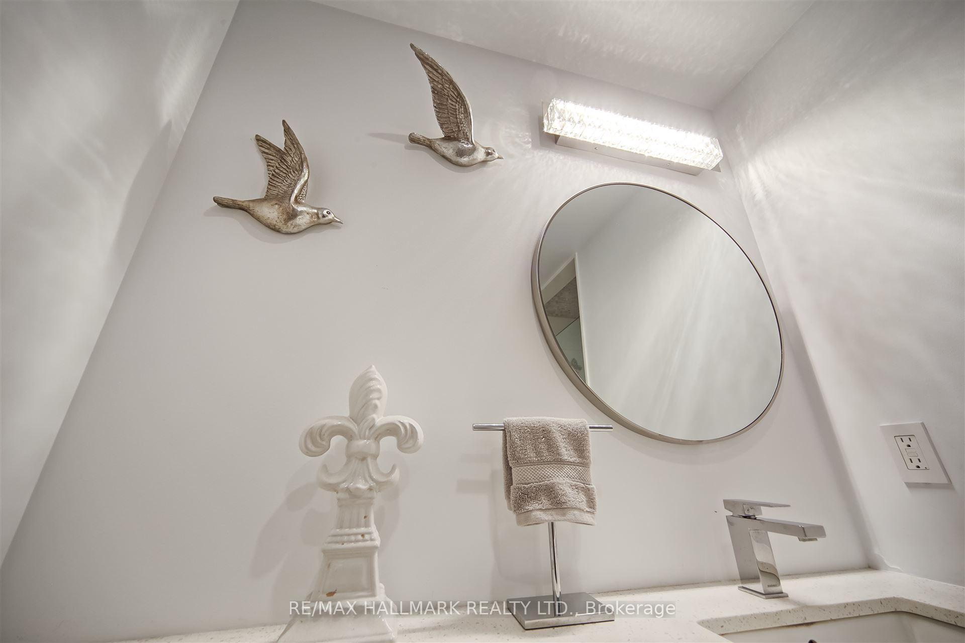 2 Bedrooms Condo at 260 Sackville, Toronto For sale