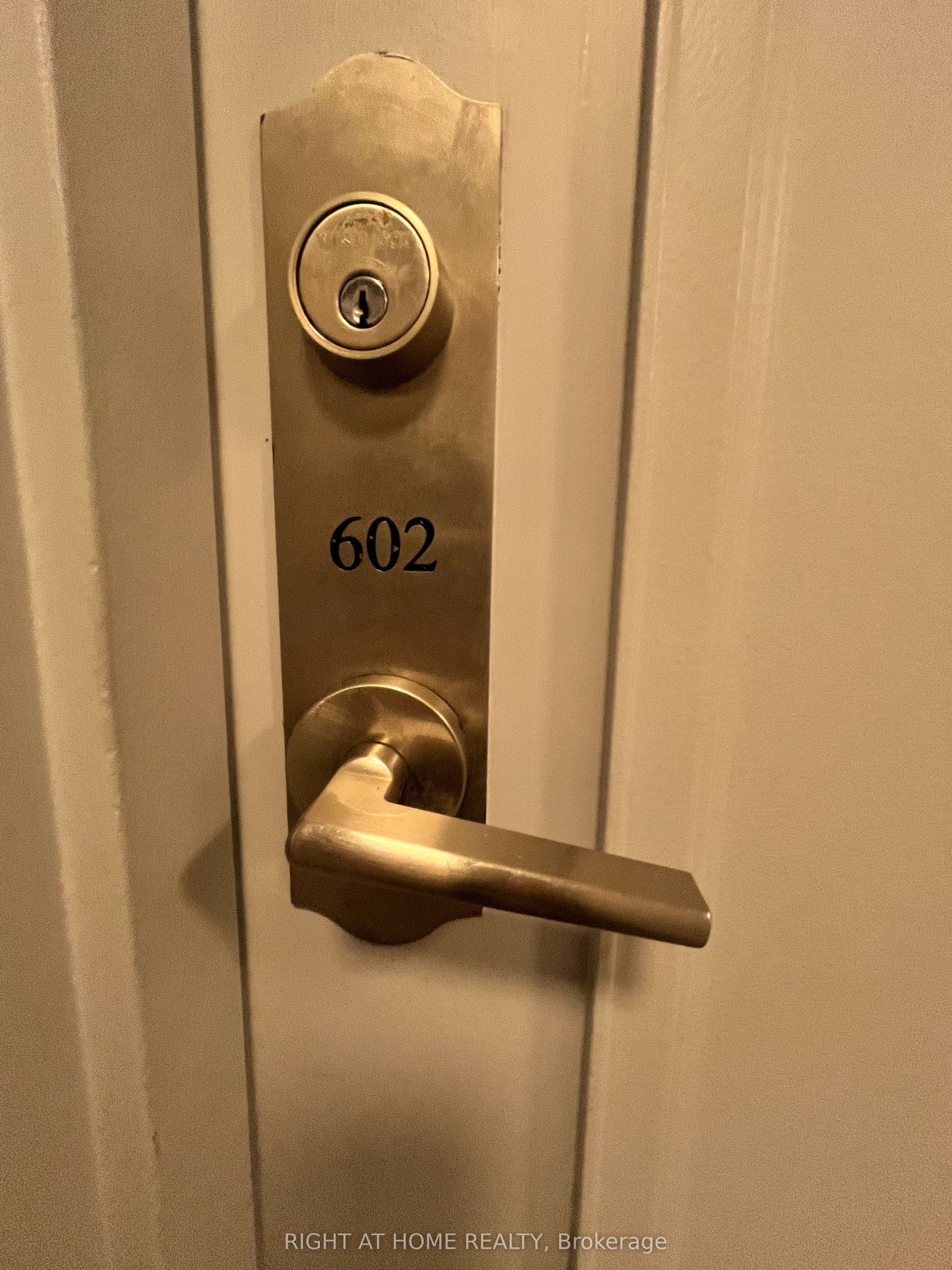 11121 Yonge Street, ## 602