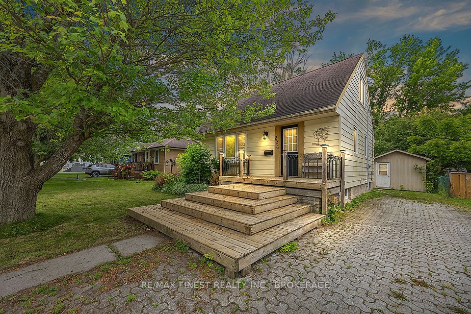 226 Simcoe