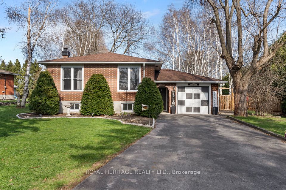 3281 Harwood