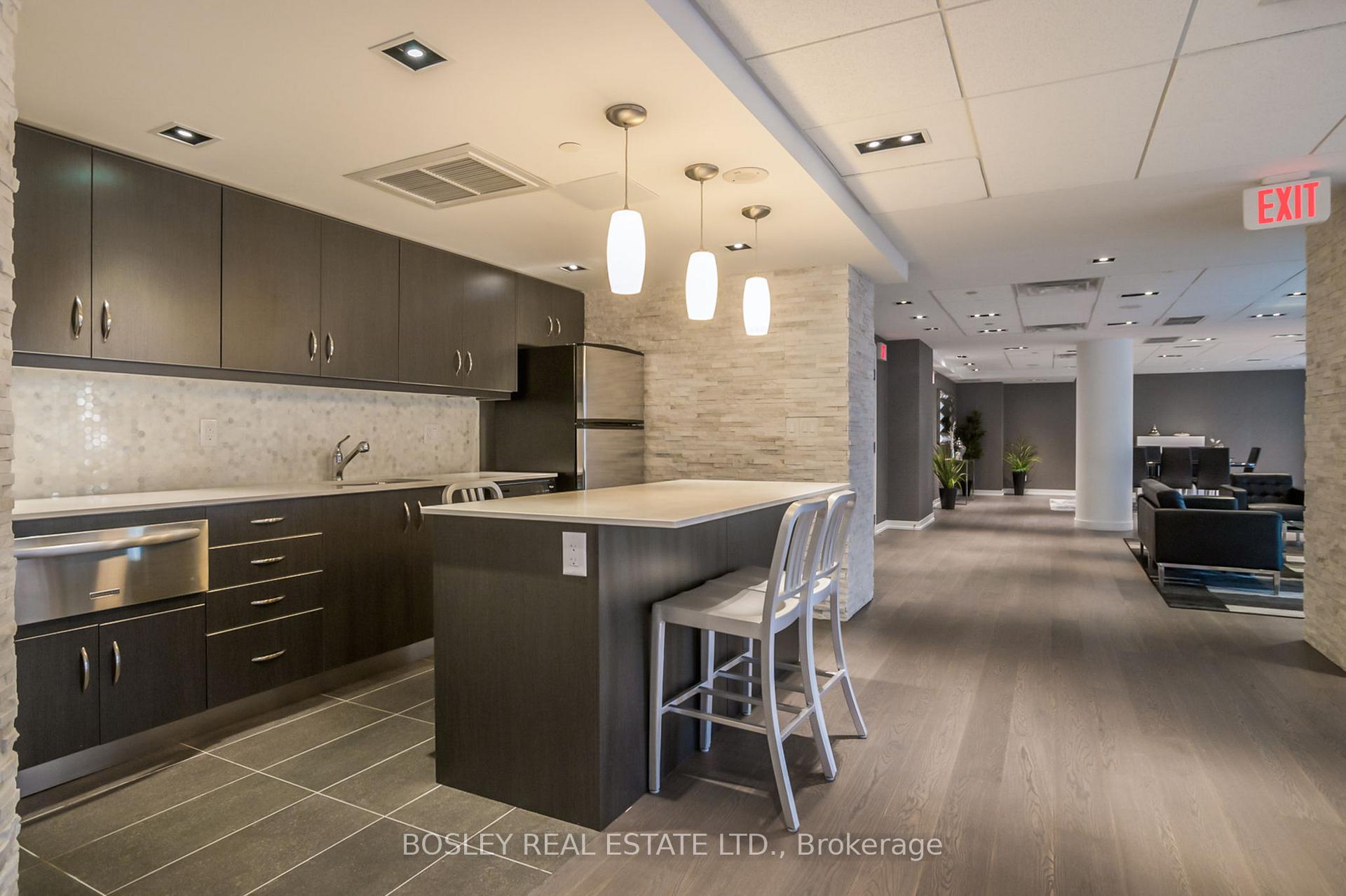 2 Bedrooms Condo at 5101 Dundas, Toronto For sale