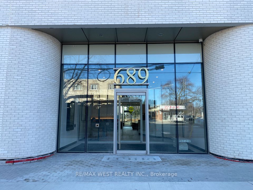 689 The Queensway N/A