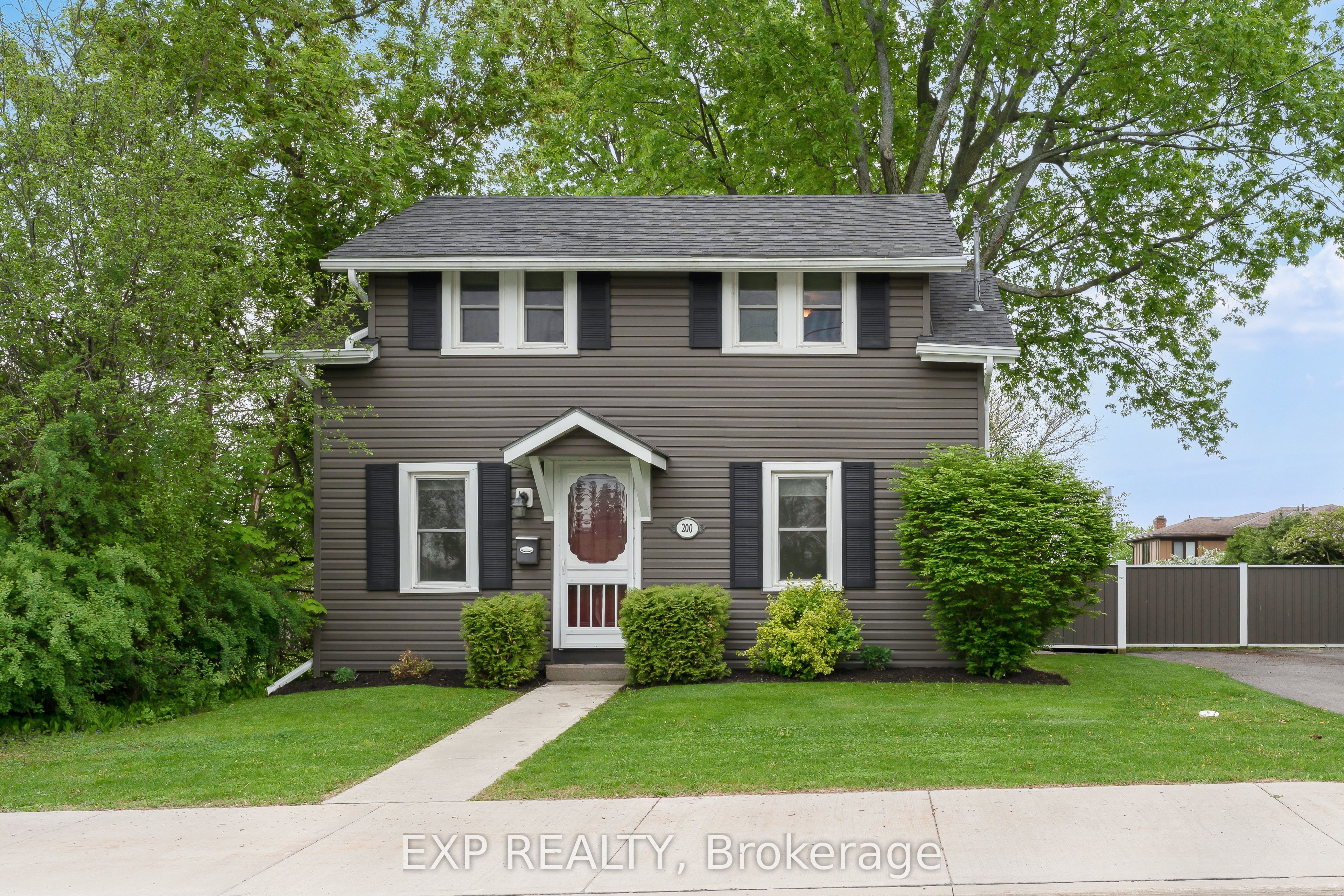 200 Dundas Street, Greater Napanee, ON K7R 2A6