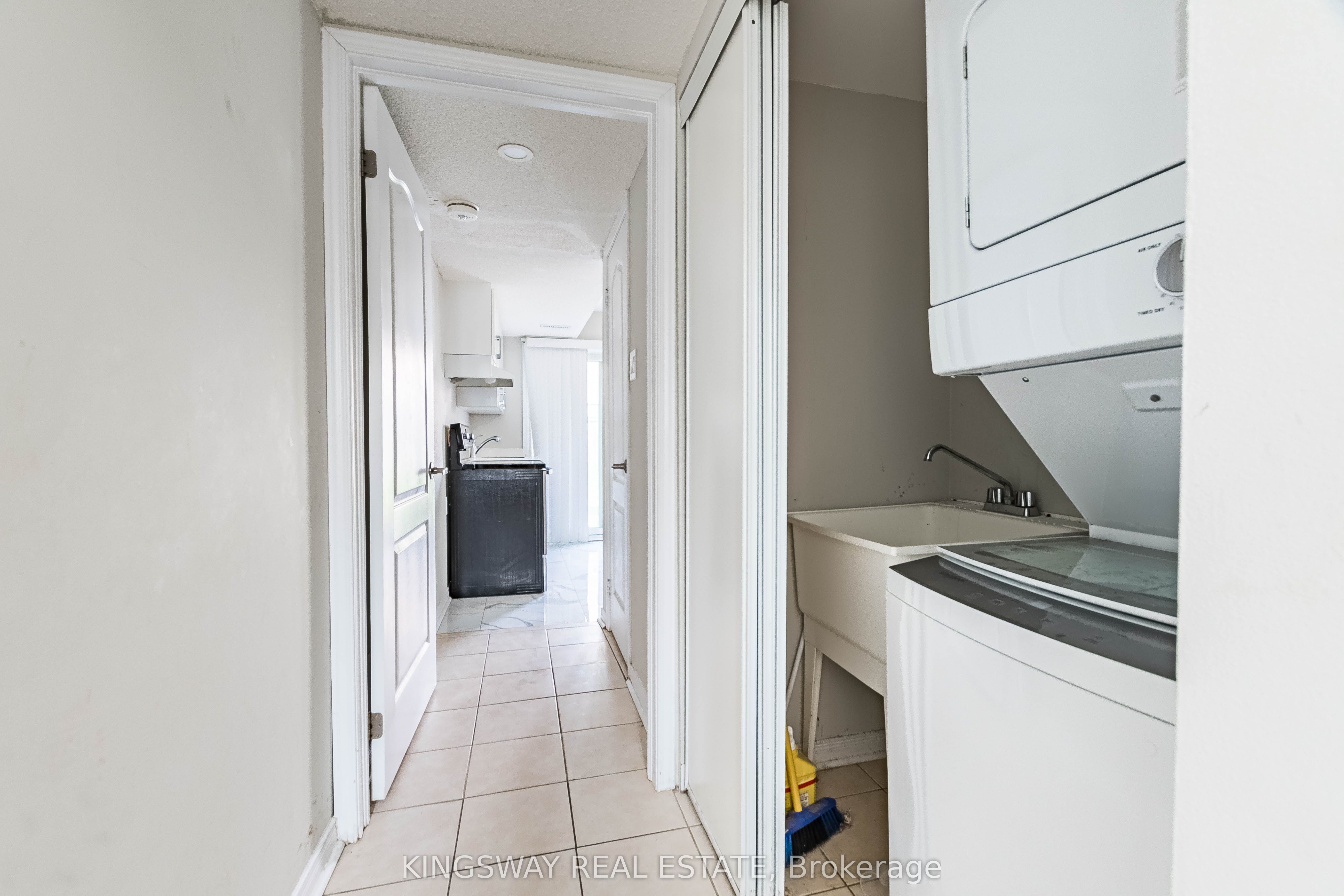5821 Tiz Road, Mississauga Hurontario