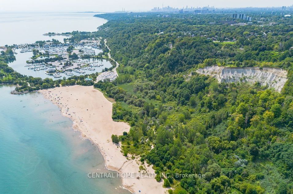 #906 - 2799 Kingston Road, Toronto, ON M1M 0E3