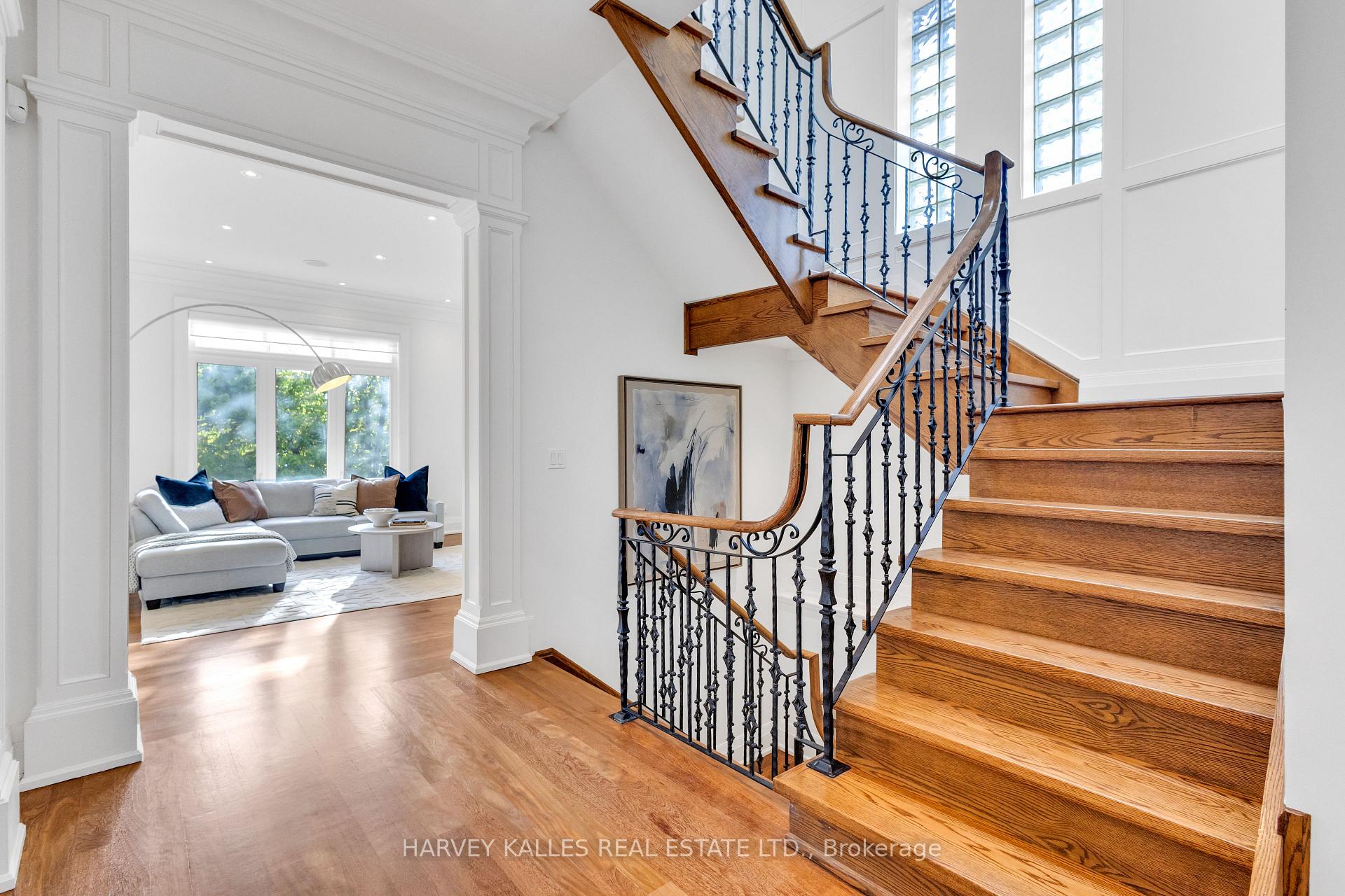 10 Easton Road