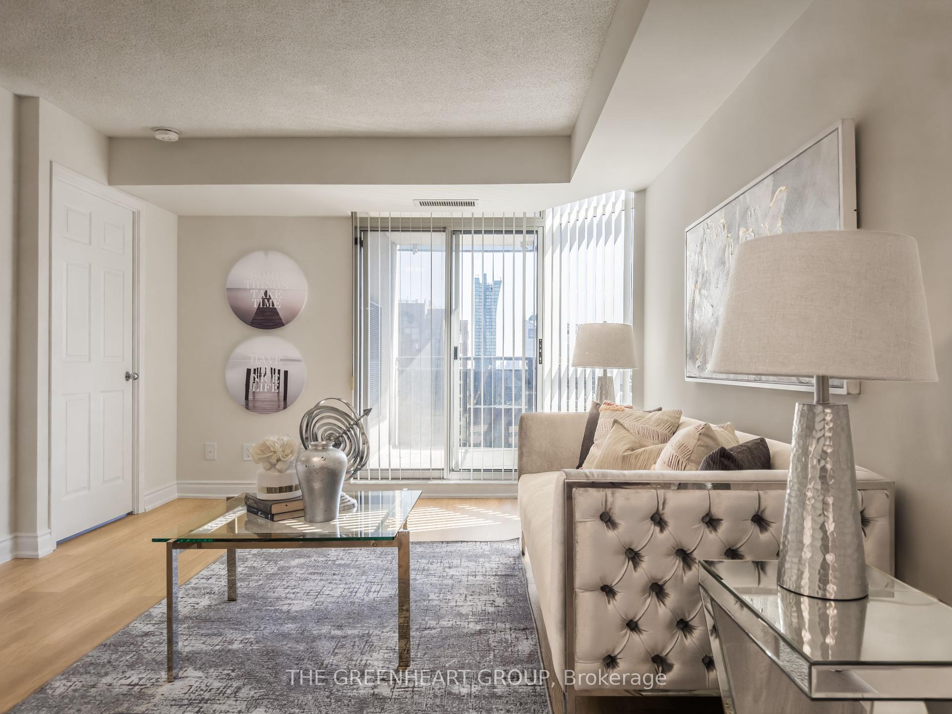 3 Bedrooms Condo at 155 Beecroft,  Toronto For sale