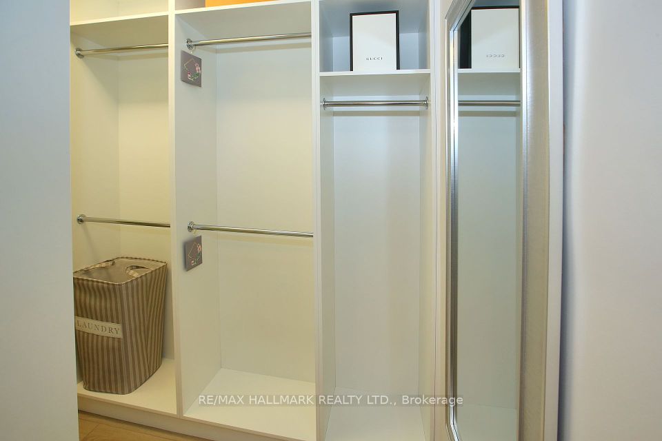 Incredible Primary W/I Closet-Custom Closet System