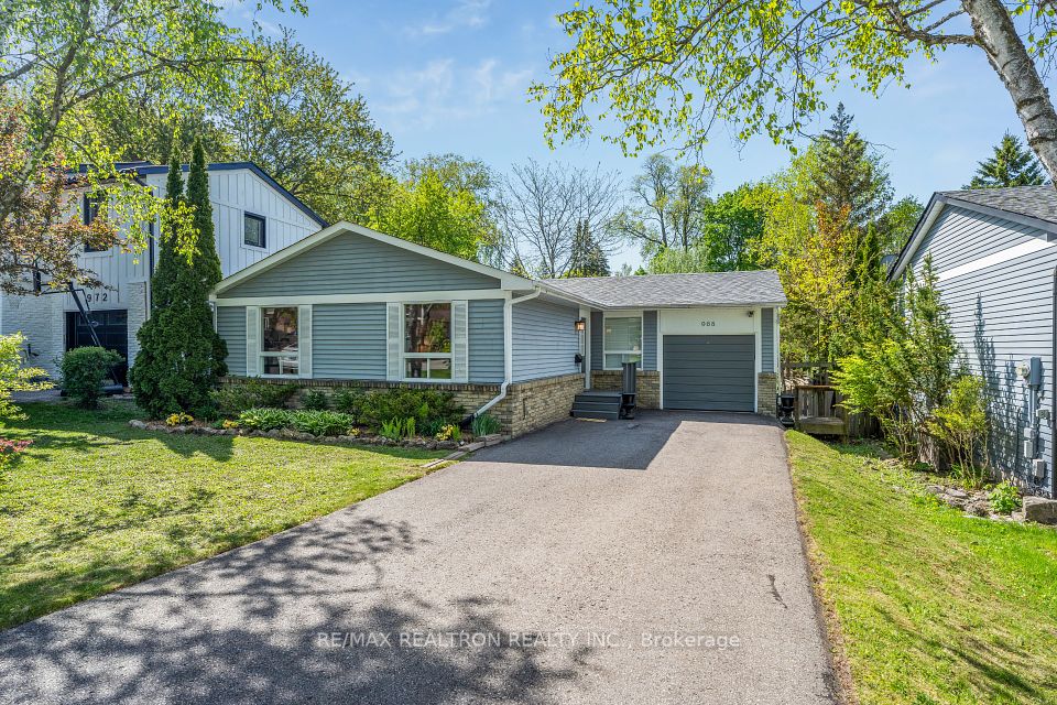 968 Jacarandah Drive