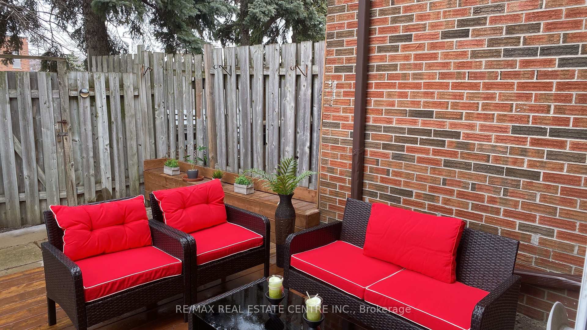 5 Bedrooms Condo at 34 San Roberto, Toronto For sale