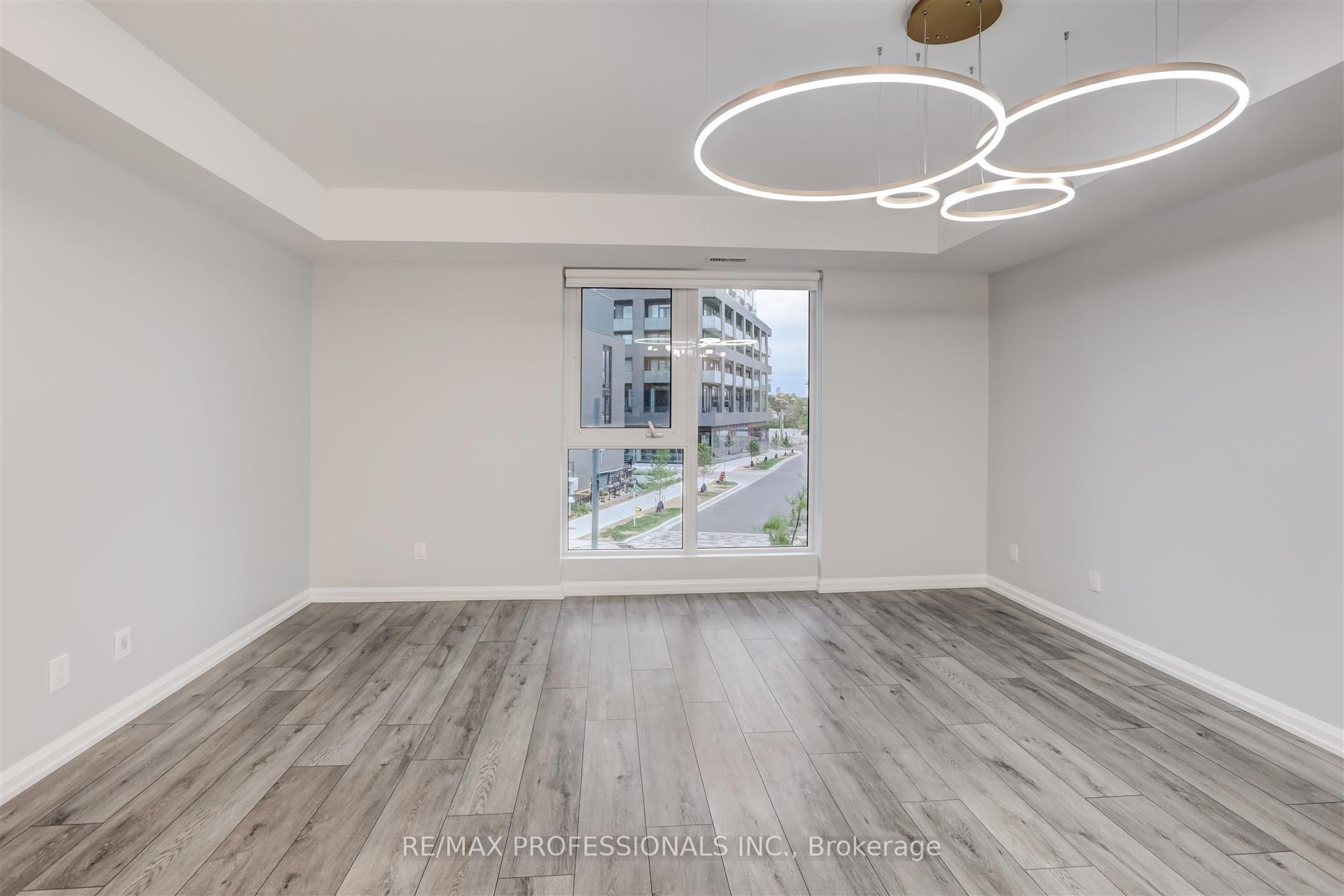 3 Bedrooms Condo at 10 Brin, Toronto For sale