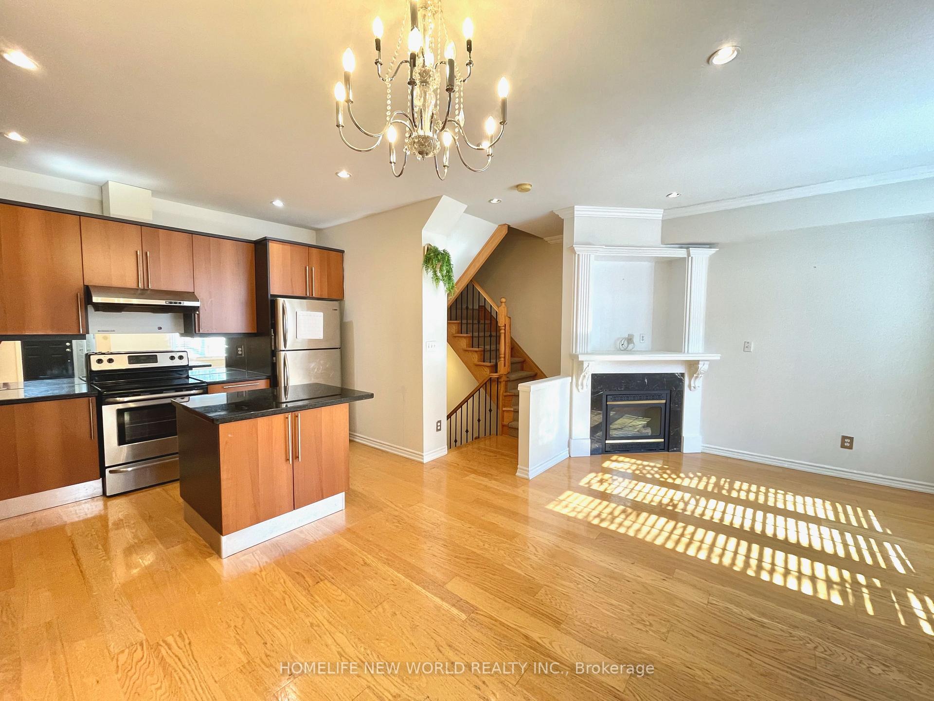 3 Bedrooms Condo at 11 Everson, Toronto For sale