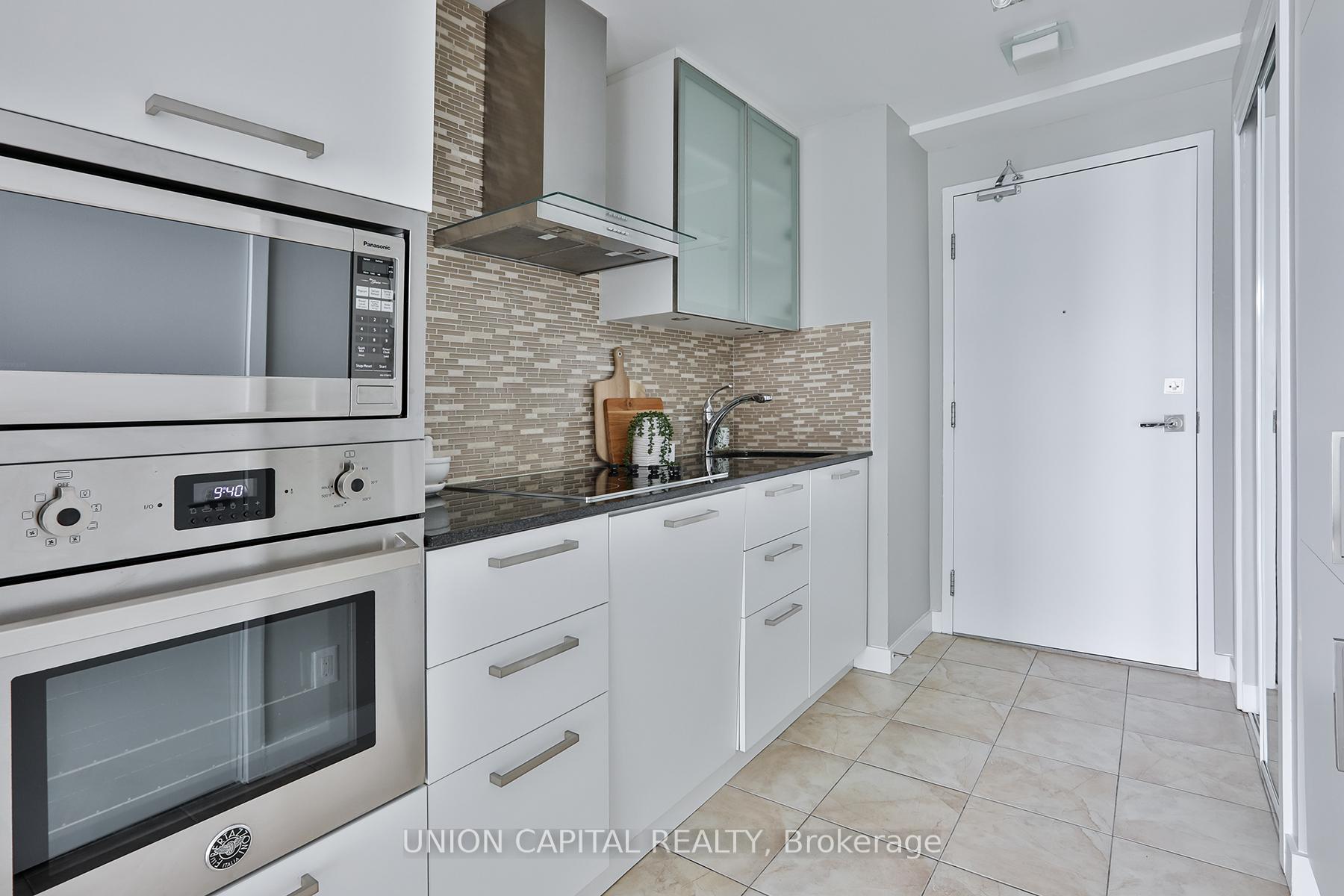 Condo at 14 York, Toronto For sale