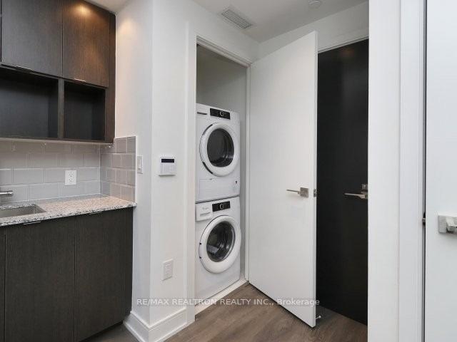 2 Bedrooms Condo at 89 McGill, Toronto For sale
