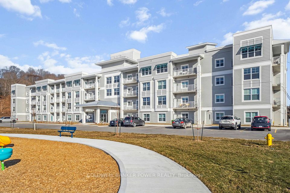 100 THE PROMENADE
