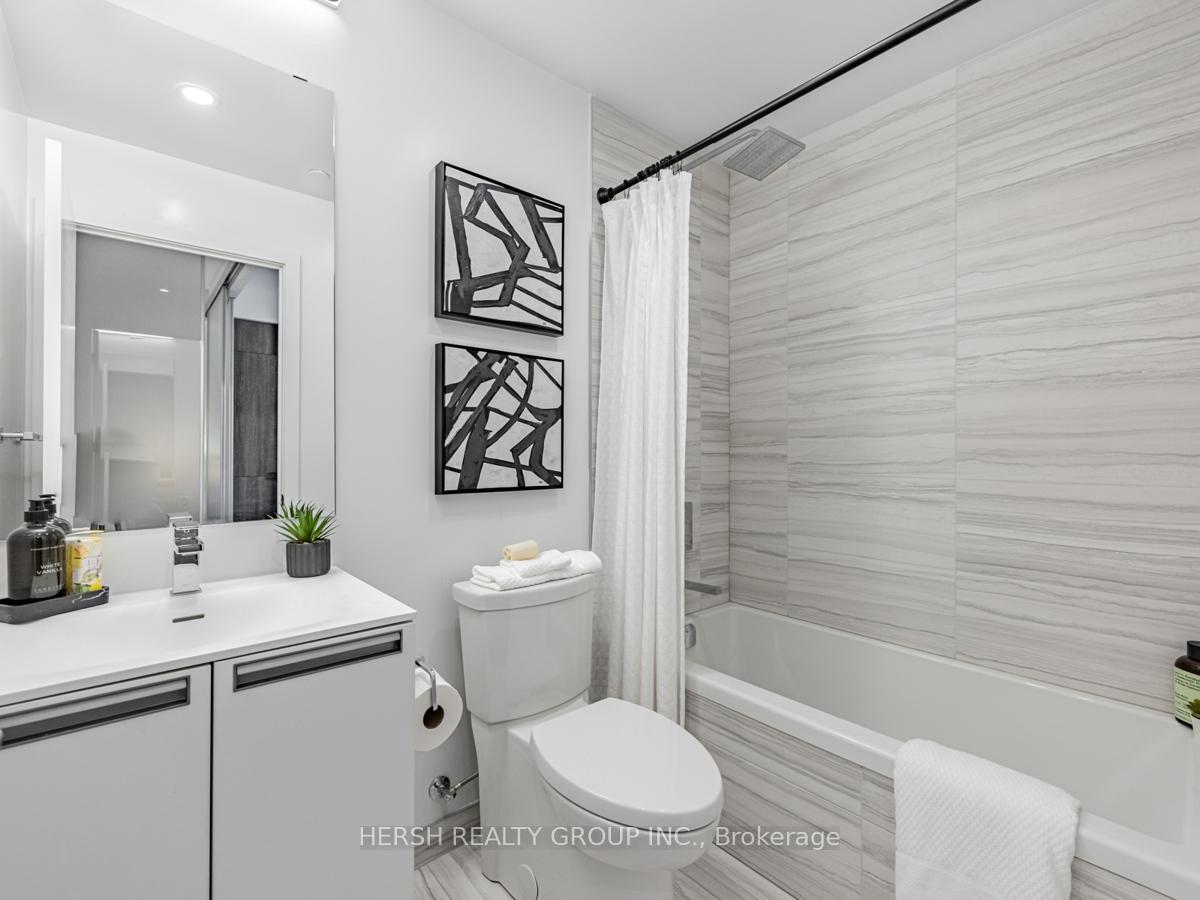 2 Bedrooms Condo at 160 Kingsway,  Toronto For sale