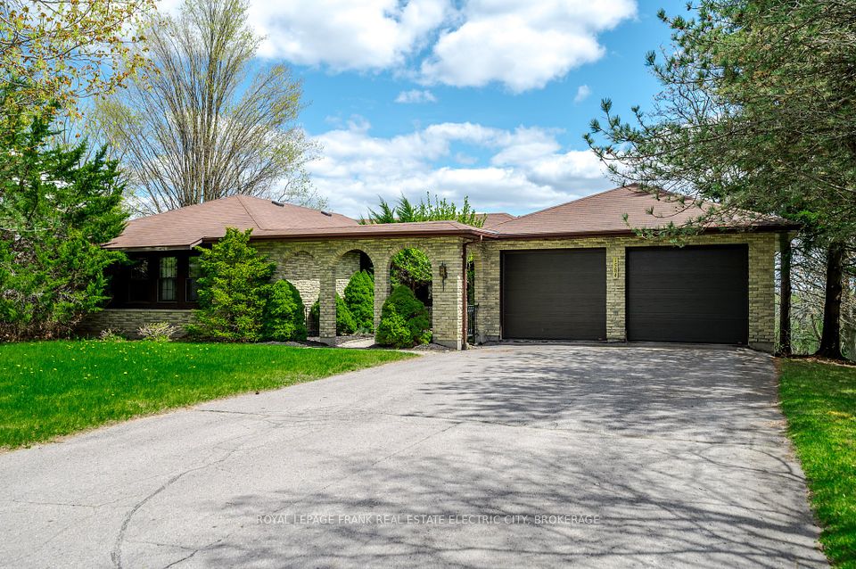 1584 Champlain