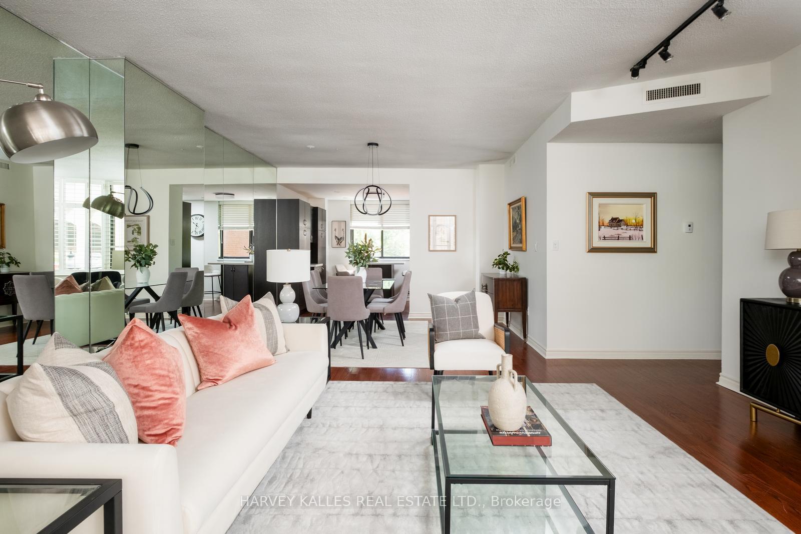 2 Bedrooms Condo at 135 George, Toronto For sale