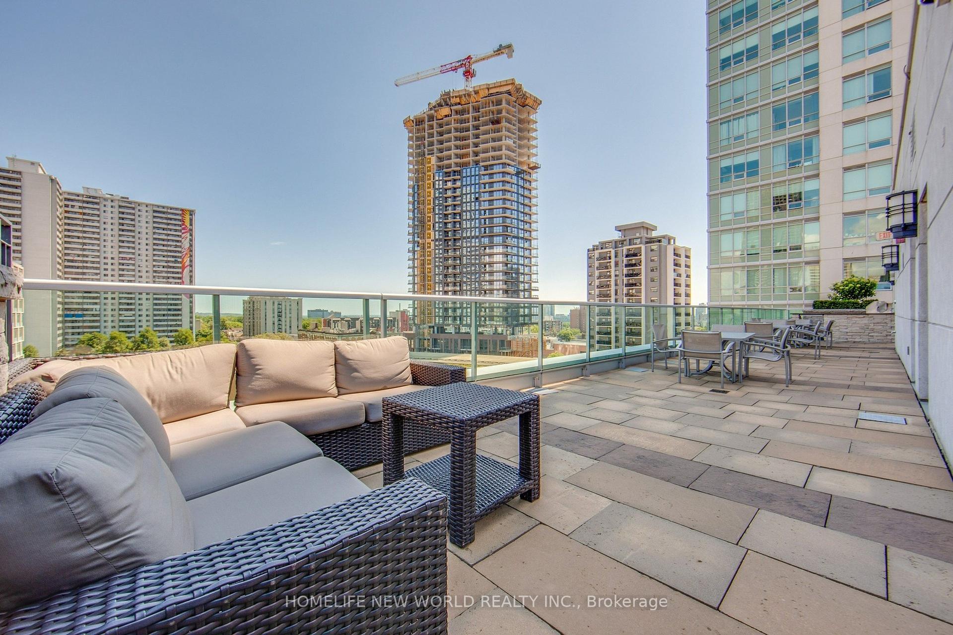 2 Bedrooms Condo at 120 Homewood, Toronto For sale