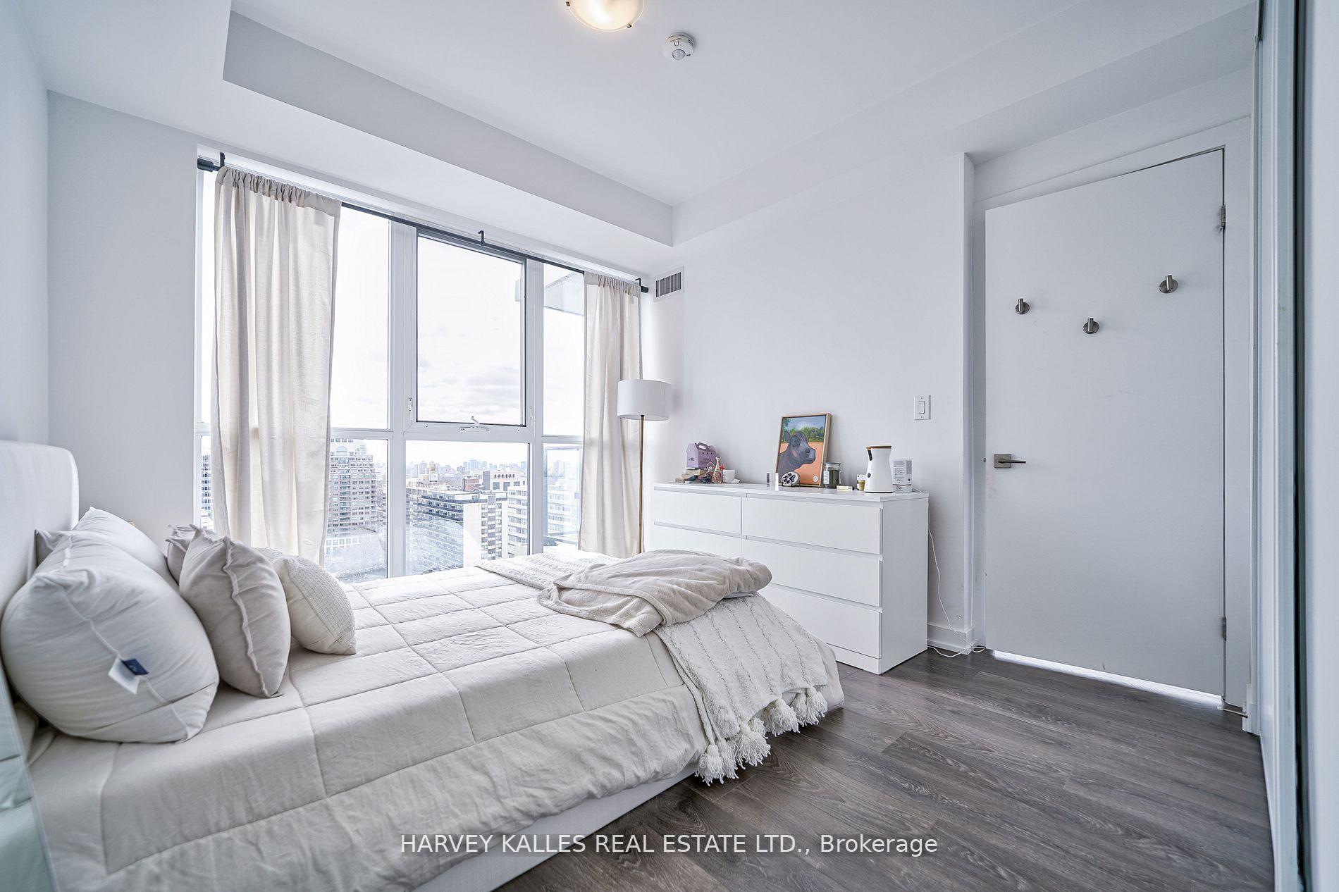 609 Avenue Road 1604