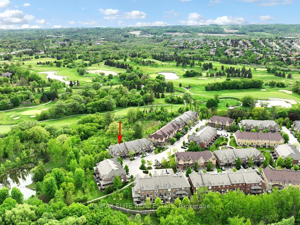 700 Wendy Culbert Crescent, Newmarket, ON L3X 0A4