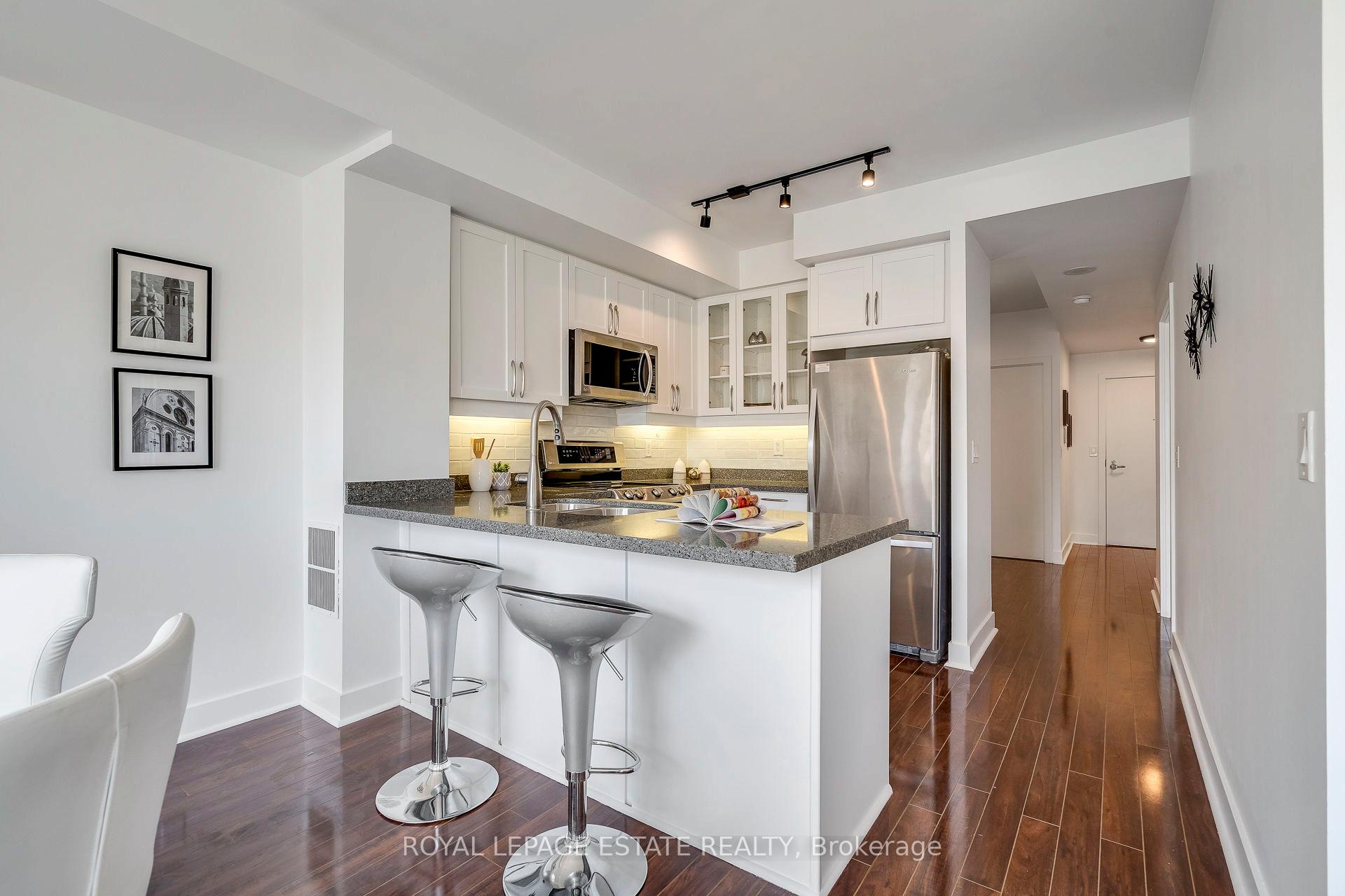 2 Bedrooms Condo at 168 King, Toronto For sale